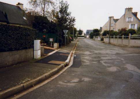 rue.JPG (20205 octets)